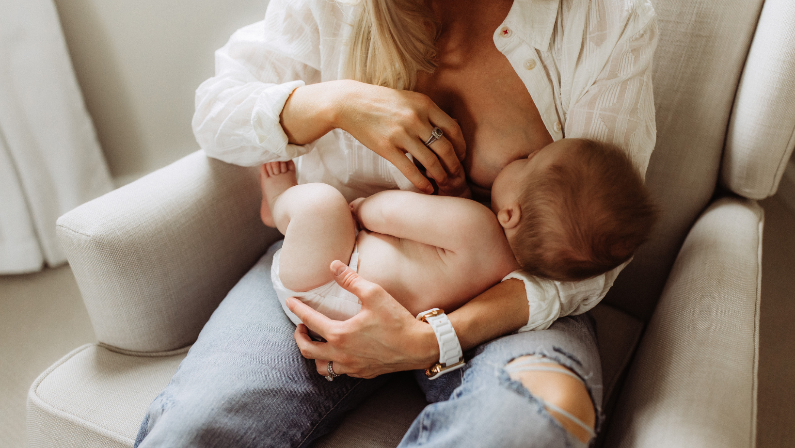 https://cabocreme.com/cdn/shop/articles/breastfeeding_wellness_tips.png?v=1698427952